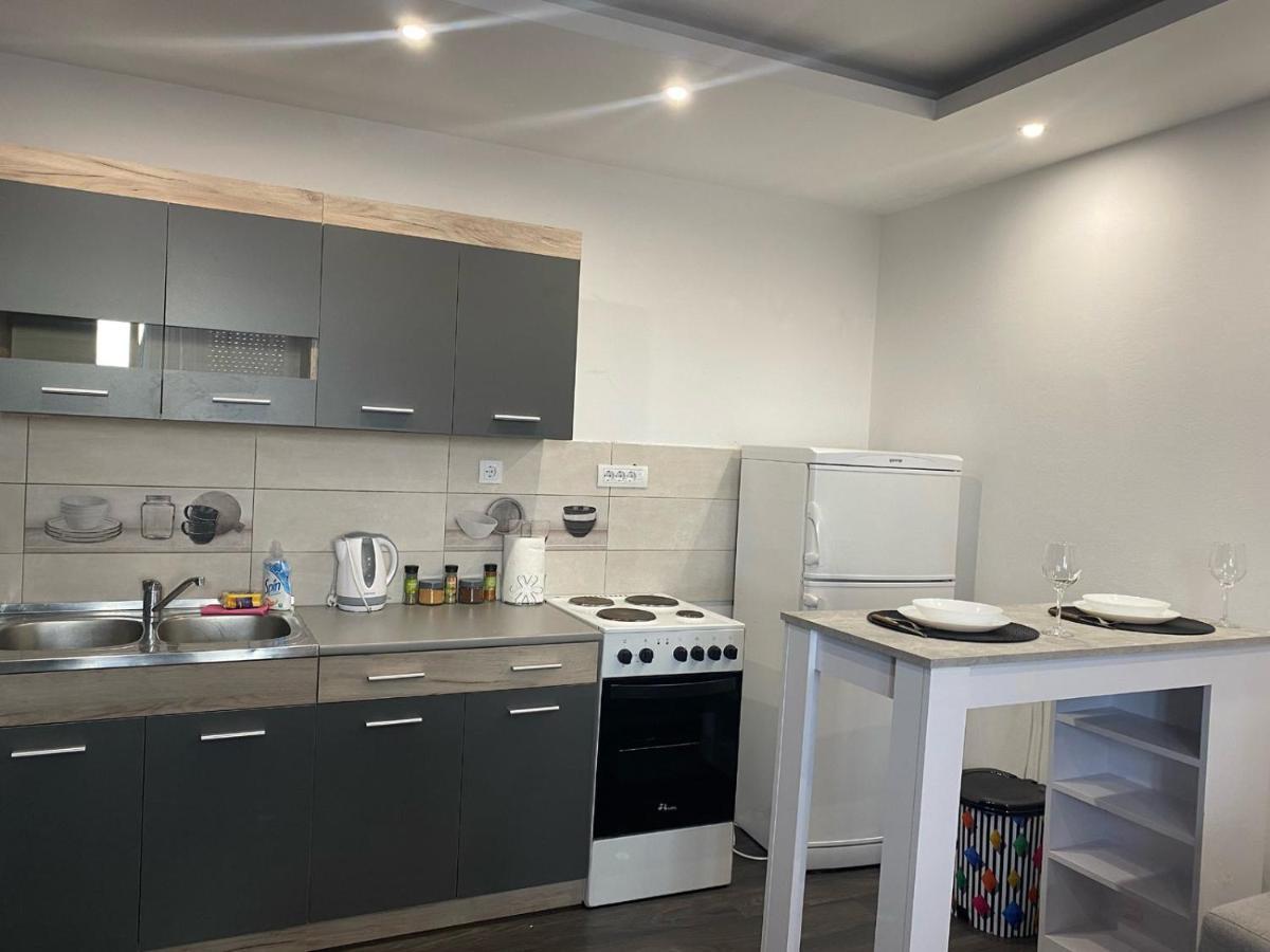 Apartman Mici Ni Eksteriør billede